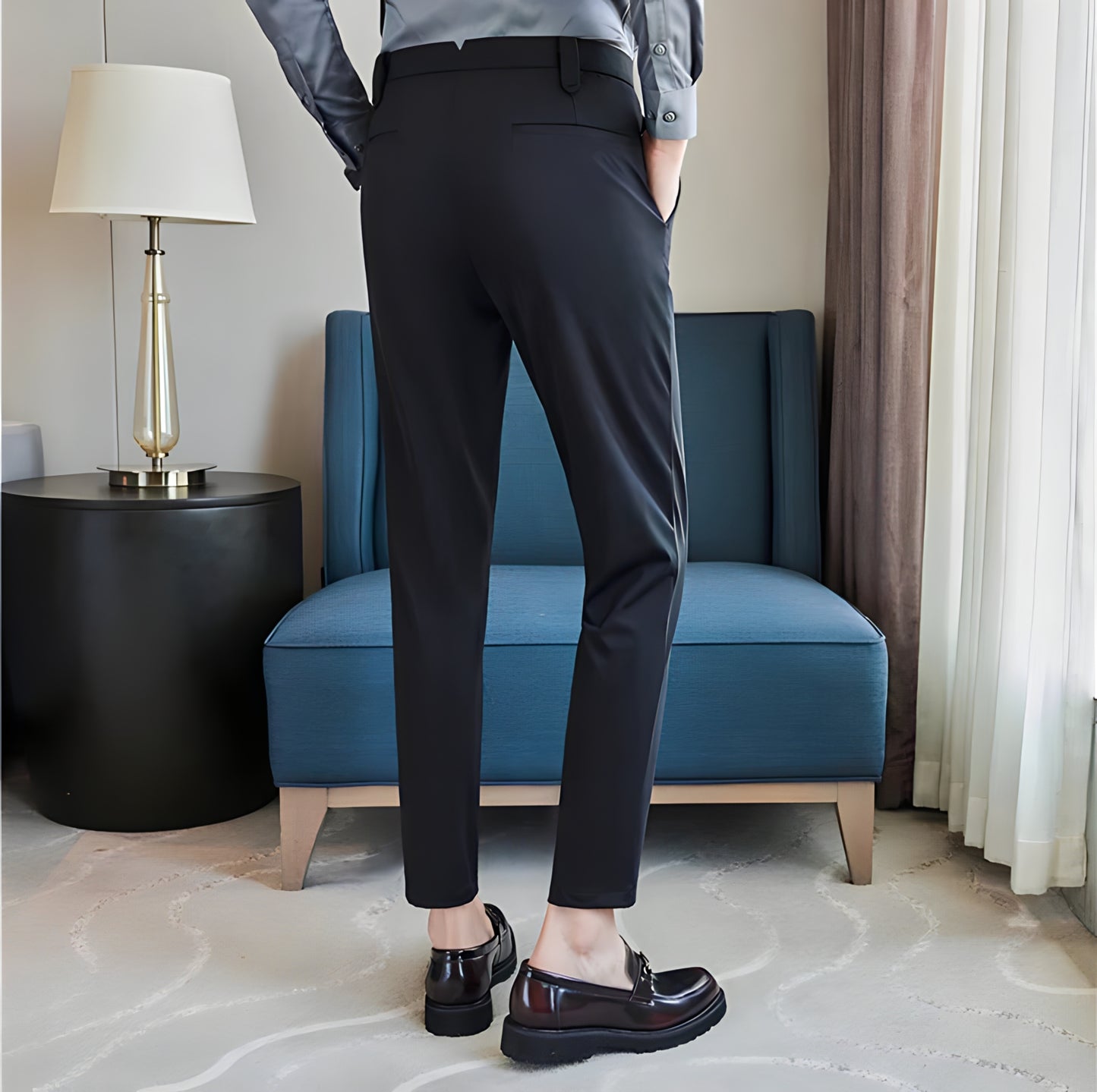 CAPRICCIO: TAILORED ANKLE PANTS